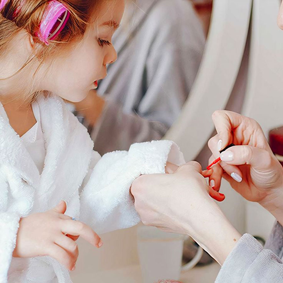 AROMA NAILS & SPA